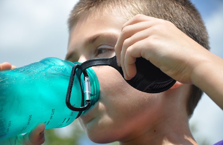 Bambino bottiglia acqua