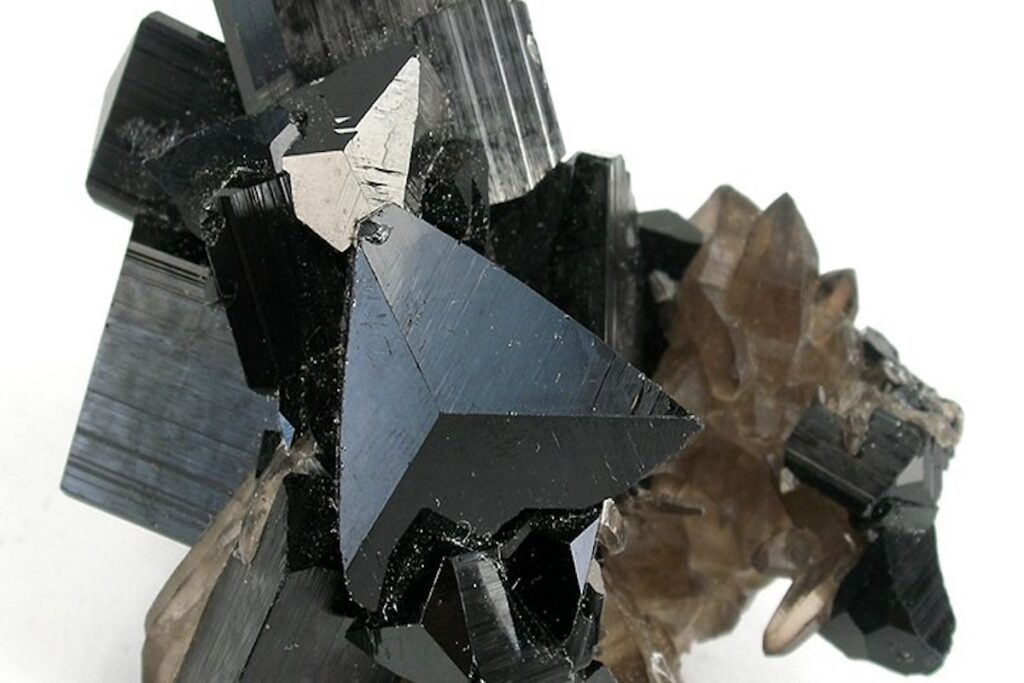 Tormalina Nera: Protezione E Energia Nella Cristalloterapia - Foto 9