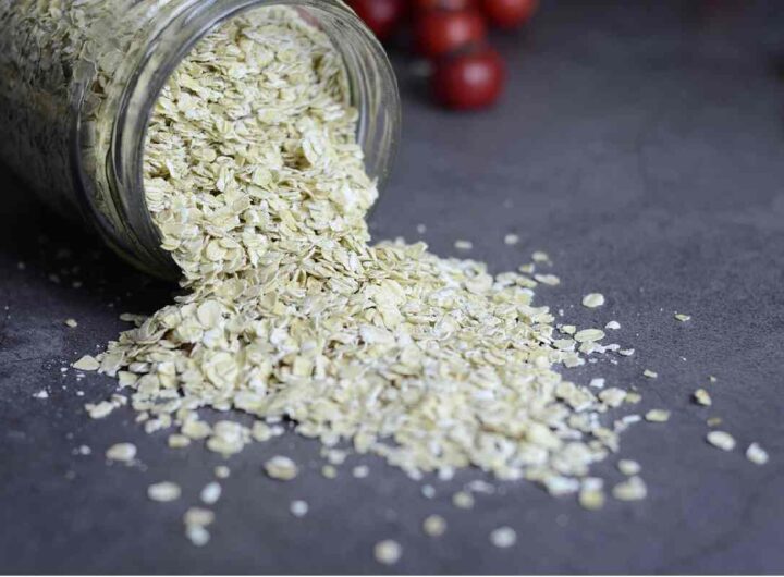 Un barattolo pieno di avena