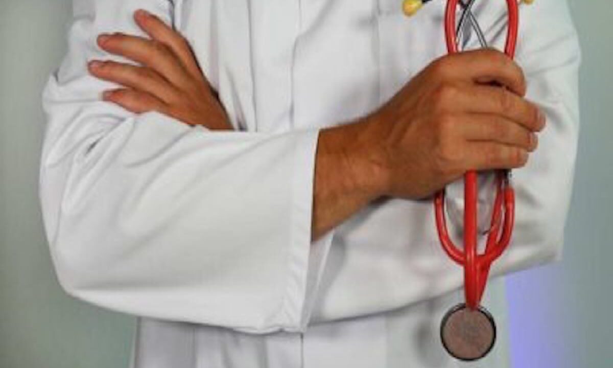 Un medico