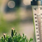 Ondata di caldo - Nella foto: un termometro all'aperto durante una giornata soleggiata