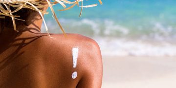Ecco perché non devi usare male la crema solare
